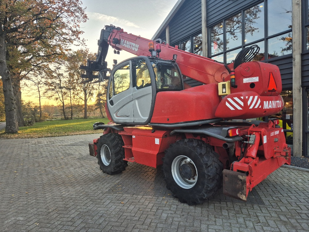MANITOU MRT 2150 privilege - Телескопичен товарач: снимка 3 MANITOU MRT 2150 privilege - Телескопичен товарач: снимка 3