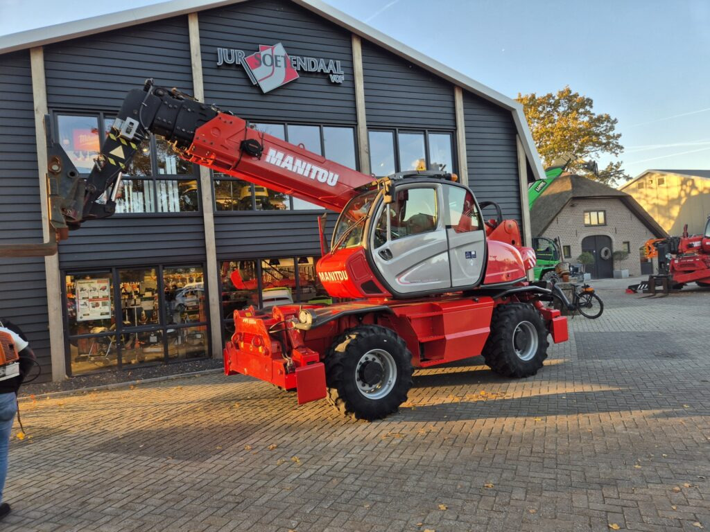 MANITOU MRT 2150+ privilege - Телескопичен товарач: снимка 2 MANITOU MRT 2150+ privilege - Телескопичен товарач: снимка 2