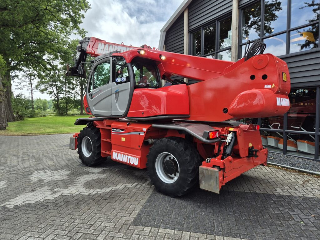 MANITOU MRT 2550+ privilege - Телескопичен товарач: снимка 3 MANITOU MRT 2550+ privilege - Телескопичен товарач: снимка 3