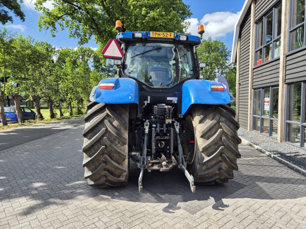 NEW HOLLAND T6080 - Трактор: снимка 4 NEW HOLLAND T6080 - Трактор: снимка 4