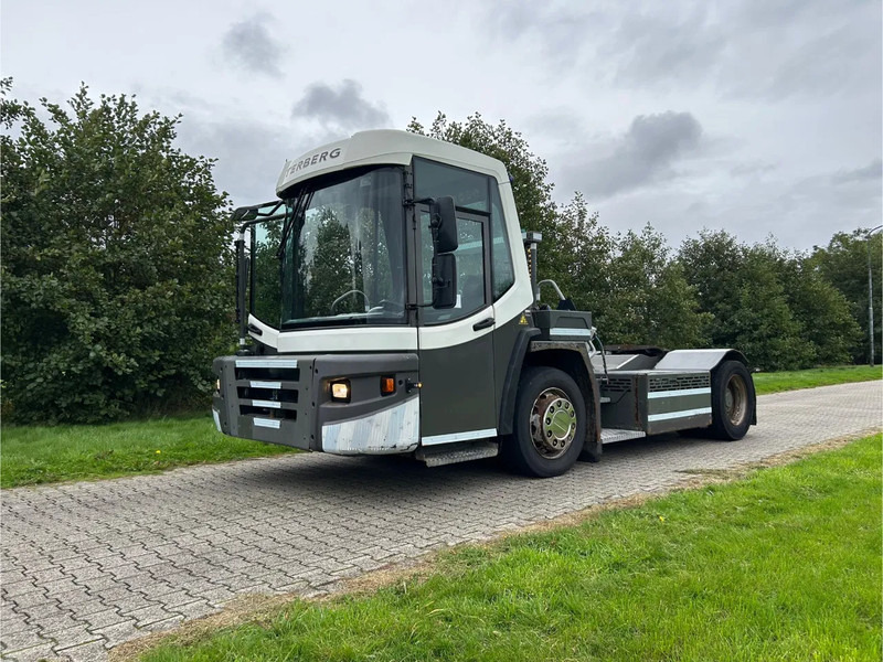 Terberg DT 183 | DISTRIBUTION TERMINAL | 8949 HOURS !!!! | LOW STEPS - Терминален влекач: снимка 1 Terberg DT 183 | DISTRIBUTION TERMINAL | 8949 HOURS !!!! | LOW STEPS - Терминален влекач: снимка 1
