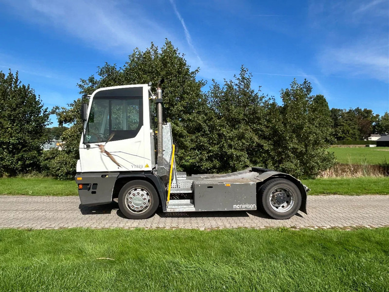 Terberg YT 223 | LOW HOURS | AIRCO | MEGA LOW LOADER | - Терминален влекач: снимка 4 Terberg YT 223 | LOW HOURS | AIRCO | MEGA LOW LOADER | - Терминален влекач: снимка 4