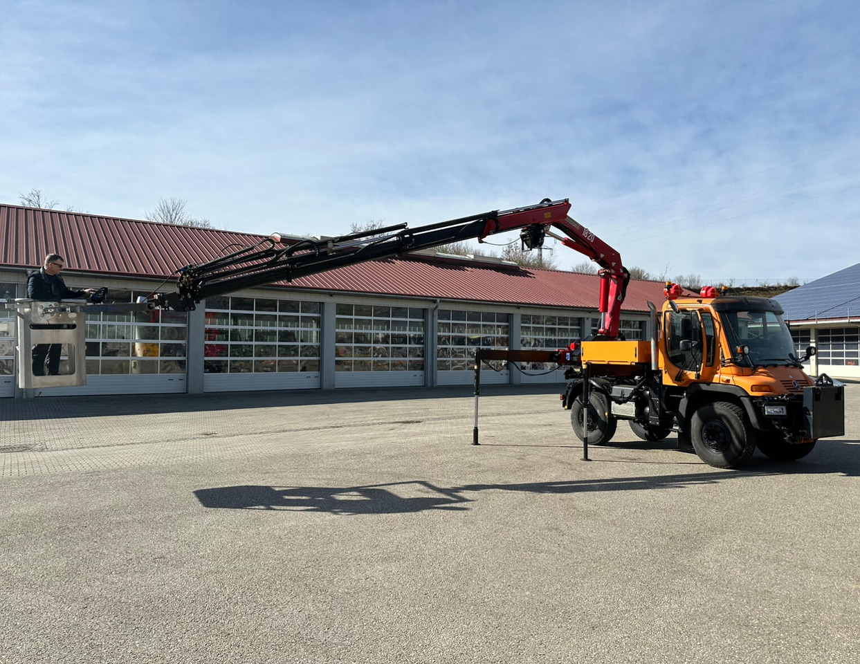 Unimog 400 - U400 405 25177 mit Wechselkran Merced - Комунална/ Специална техника: снимка 2 Unimog 400 - U400 405 25177 mit Wechselkran Merced - Комунална/ Специална техника: снимка 2