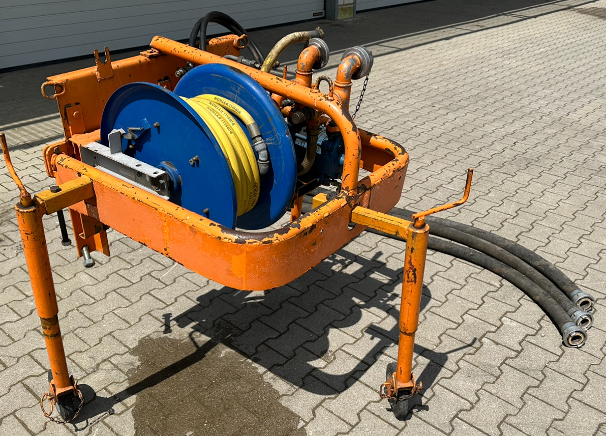 Unimog Frontanbauwasserpumpe Deu. hyd. - Водна помпа: снимка 3 Unimog Frontanbauwasserpumpe Deu. hyd. - Водна помпа: снимка 3