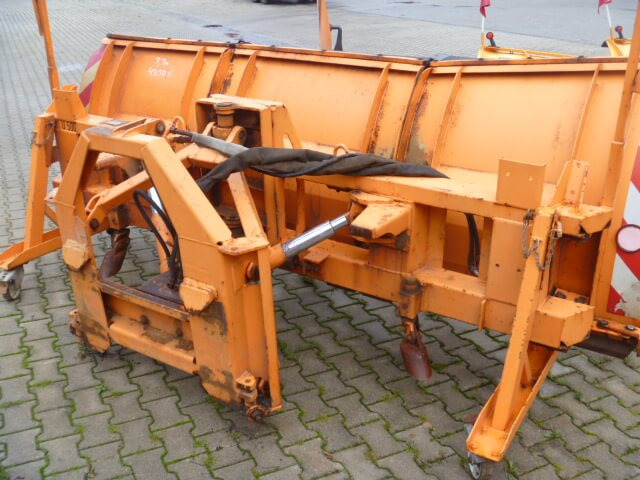 Unimog Schneepflug - Schneeschild Beilhack PV28-3 - Гребло за сняг: снимка 3 Unimog Schneepflug - Schneeschild Beilhack PV28-3 - Гребло за сняг: снимка 3