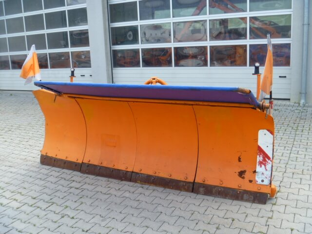 Unimog Schneepflug - Schneeschild Schmidt MF 3.3 - Гребло за сняг: снимка 2 Unimog Schneepflug - Schneeschild Schmidt MF 3.3 - Гребло за сняг: снимка 2