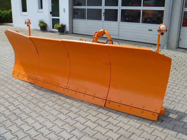 Unimog Schneepflug - Schneeschild Schmidt MF5.3 - Гребло за сняг: снимка 2 Unimog Schneepflug - Schneeschild Schmidt MF5.3 - Гребло за сняг: снимка 2
