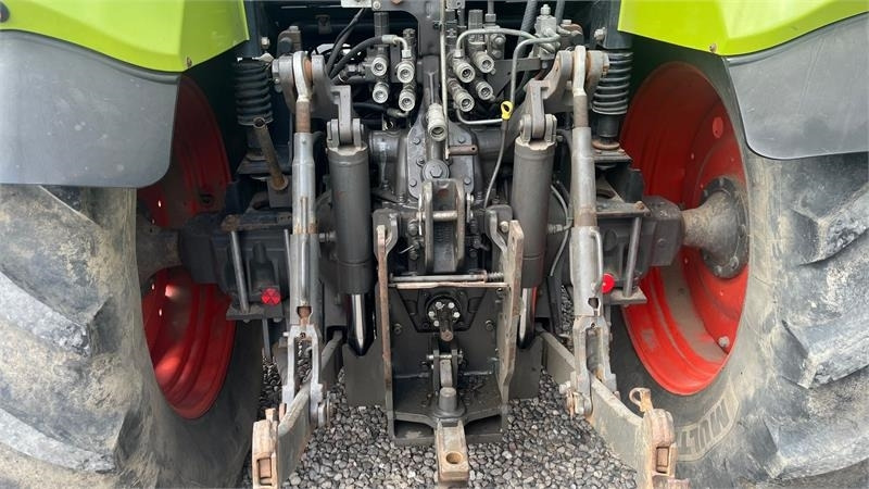 Claas Arion 630C Med frontlift - Трактор: снимка 5 Claas Arion 630C Med frontlift - Трактор: снимка 5