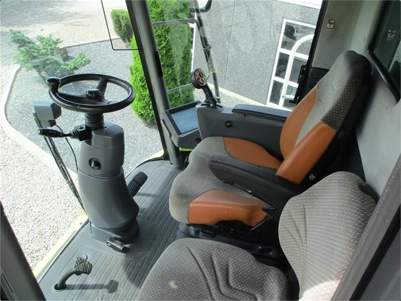 Claas LEXION 570 Klargjort maskine med kun 2066timer og - Зърнокомбайн: снимка 4 Claas LEXION 570 Klargjort maskine med kun 2066timer og - Зърнокомбайн: снимка 4