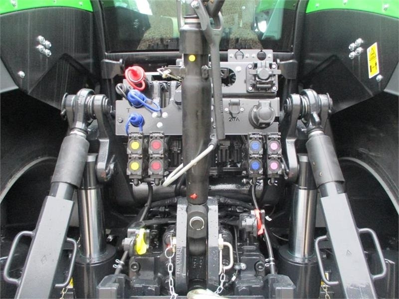 Deutz-fahr 9340 TTV New and unused tractor - Трактор: снимка 4 Deutz-fahr 9340 TTV New and unused tractor - Трактор: снимка 4
