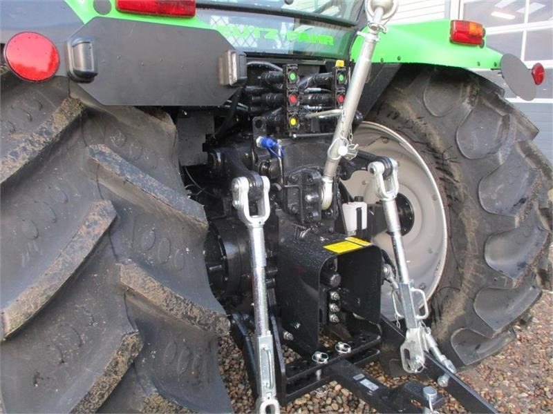 Deutz-fahr Agrofarm 115G with 30F+30R Hi-Lo and CreepGea - Трактор: снимка 5 Deutz-fahr Agrofarm 115G with 30F+30R Hi-Lo and CreepGea - Трактор: снимка 5