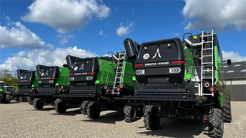 Deutz-fahr C7206 With 24feed - 7.2m header. New and unused Co - Зърнокомбайн: снимка 2 Deutz-fahr C7206 With 24feed - 7.2m header. New and unused Co - Зърнокомбайн: снимка 2