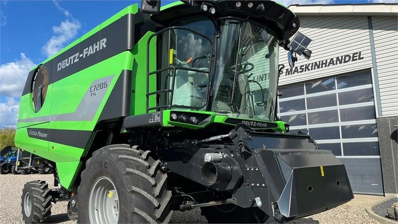Deutz-fahr C7206 With 24feed - 7.2m header. New and unused Co - Зърнокомбайн: снимка 3 Deutz-fahr C7206 With 24feed - 7.2m header. New and unused Co - Зърнокомбайн: снимка 3