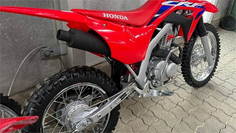 Лизинг на Honda CRF 125 F DEMO. Rigtig crosser med gear og kobling  Honda CRF 125 F DEMO. Rigtig crosser med gear og kobling: снимка 7