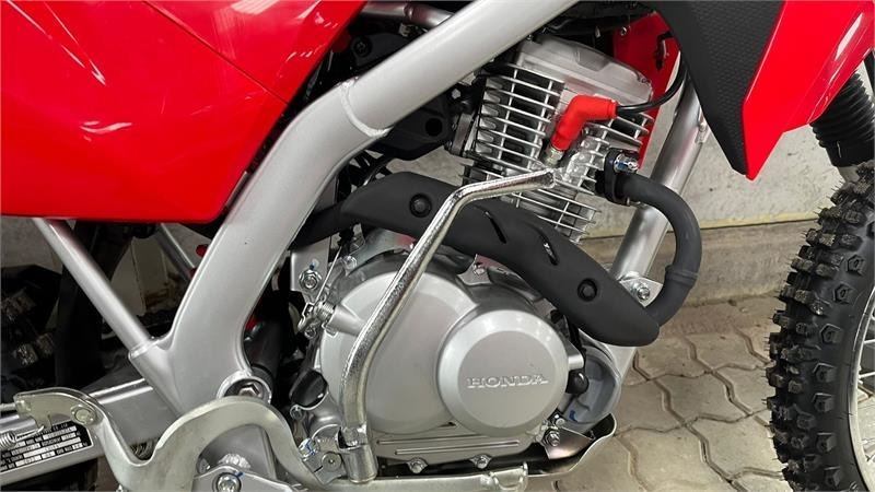 Лизинг на Honda CRF 125 F DEMO. Rigtig crosser med gear og kobling  Honda CRF 125 F DEMO. Rigtig crosser med gear og kobling: снимка 10