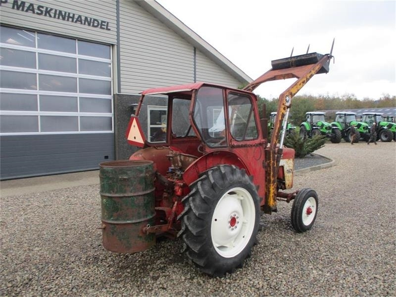 Трактор IH 276 Med frontlæsser: снимка 12