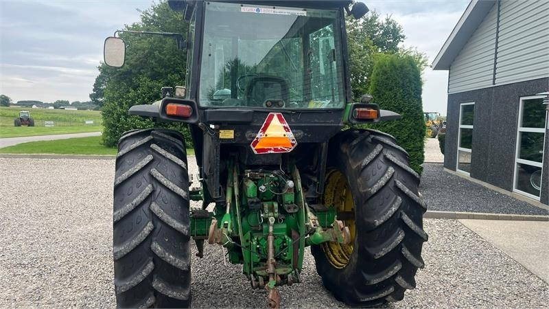 Трактор John Deere 4450 med 7,6L motor: снимка 11 Трактор John Deere 4450 med 7,6L motor: снимка 11