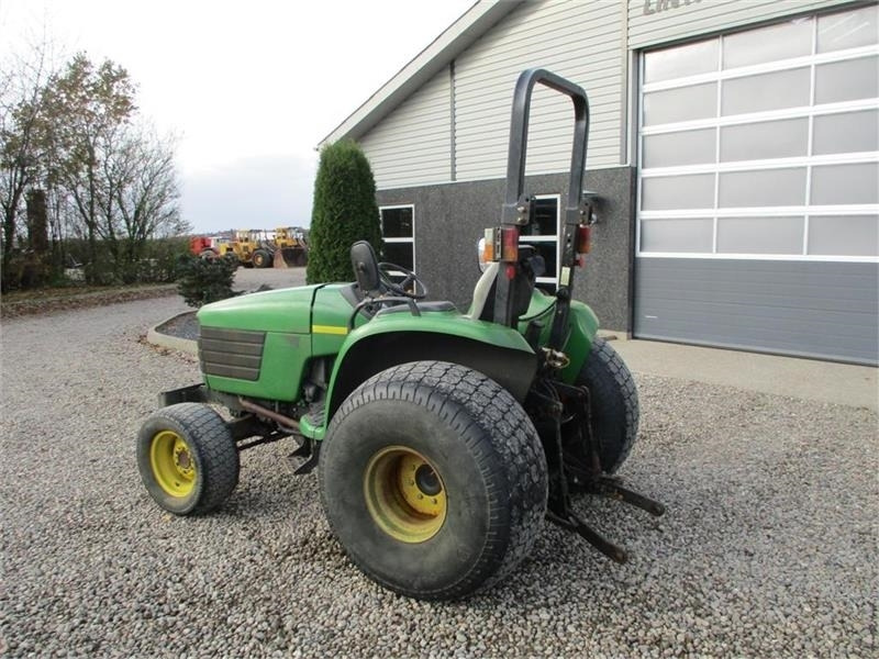 John Deere 4600 Med Græshjul - Трактор: снимка 3 John Deere 4600 Med Græshjul - Трактор: снимка 3
