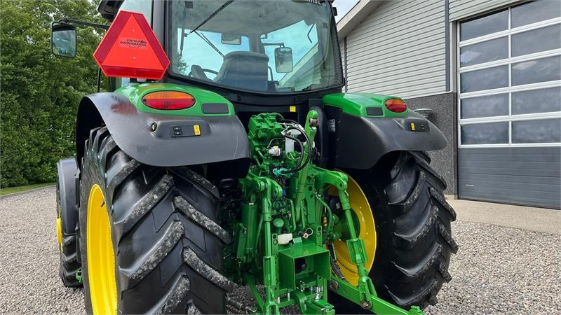 John Deere 6135R Krybegear, frontlift, TLS Affjedret foraksel - Трактор: снимка 3 John Deere 6135R Krybegear, frontlift, TLS Affjedret foraksel - Трактор: снимка 3