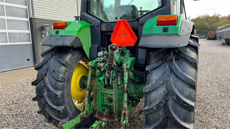 John Deere 6506 Med frontlæsser og vendegear ved rattet - Трактор: снимка 4 John Deere 6506 Med frontlæsser og vendegear ved rattet - Трактор: снимка 4
