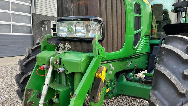 John Deere 6930 AutoPower med frontlift og front PTO - Трактор: снимка 5 John Deere 6930 AutoPower med frontlift og front PTO - Трактор: снимка 5