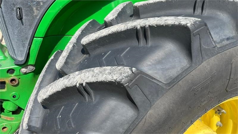 John Deere 7280R Næsten nye dæk, Autopower og frontlift - Трактор: снимка 4 John Deere 7280R Næsten nye dæk, Autopower og frontlift - Трактор: снимка 4