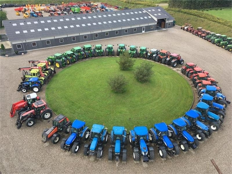Massey Ferguson 165 Med Ålø læsser med greb. - Трактор: снимка 3 Massey Ferguson 165 Med Ålø læsser med greb. - Трактор: снимка 3