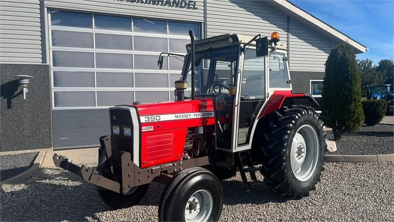 Massey Ferguson 390 HiLine med frontlift - Трактор: снимка 2 Massey Ferguson 390 HiLine med frontlift - Трактор: снимка 2