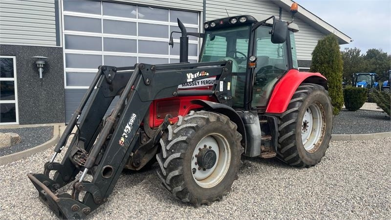 Massey Ferguson 6480 Dyna 4 Med frontlift og frontlæsser - Трактор: снимка 2 Massey Ferguson 6480 Dyna 4 Med frontlift og frontlæsser - Трактор: снимка 2