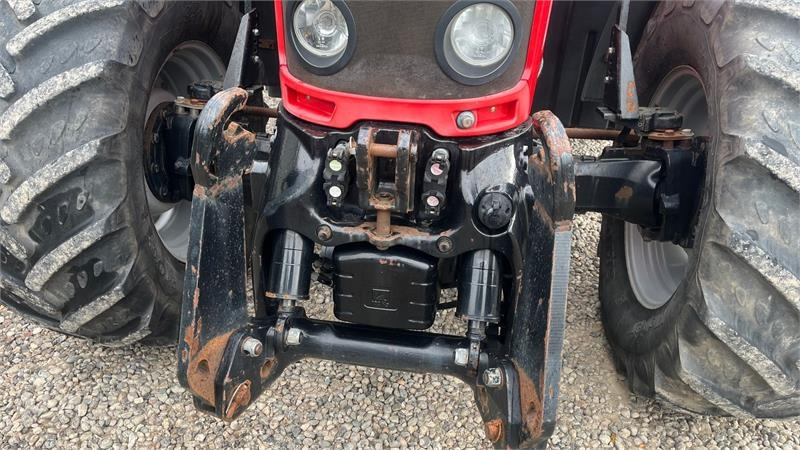 Massey Ferguson 6490 Dyna 6 med frontlift - Трактор: снимка 4 Massey Ferguson 6490 Dyna 6 med frontlift - Трактор: снимка 4