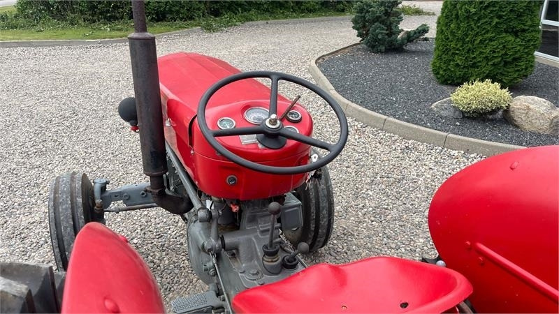 Massey Ferguson 65 Med nye dæk - Трактор: снимка 5 Massey Ferguson 65 Med nye dæk - Трактор: снимка 5