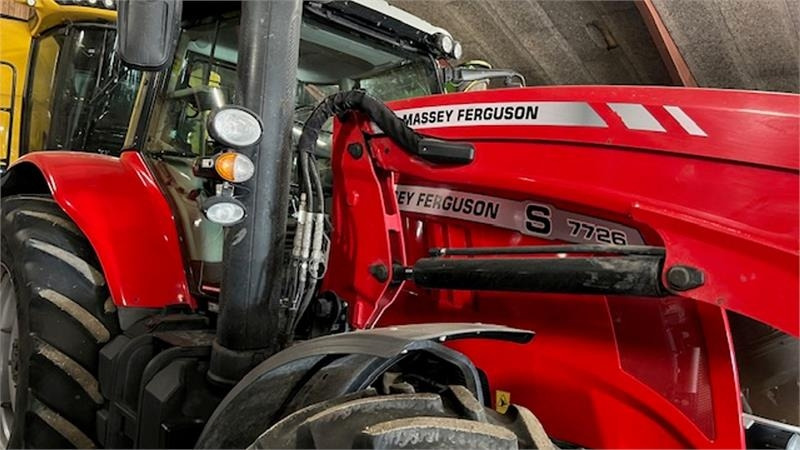 Massey Ferguson 7726 S DynaVT Med front læsser. Læsser er meget li - Трактор: снимка 2 Massey Ferguson 7726 S DynaVT Med front læsser. Læsser er meget li - Трактор: снимка 2