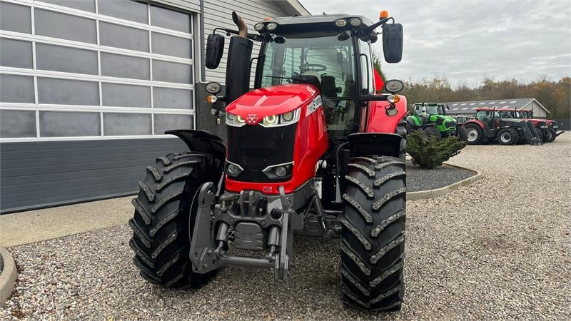 Massey Ferguson 7726 S DynaVT Med frontlift - Трактор: снимка 4 Massey Ferguson 7726 S DynaVT Med frontlift - Трактор: снимка 4