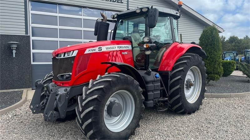 Massey Ferguson 7726 S DynaVT Med frontlift - Трактор: снимка 2 Massey Ferguson 7726 S DynaVT Med frontlift - Трактор: снимка 2