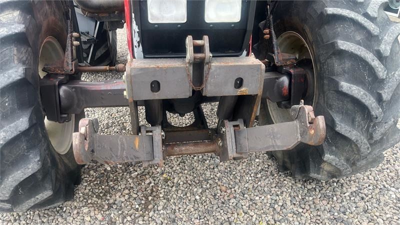 Massey Ferguson 8120 DYNA 4 Med frontlift - Трактор: снимка 4 Massey Ferguson 8120 DYNA 4 Med frontlift - Трактор: снимка 4