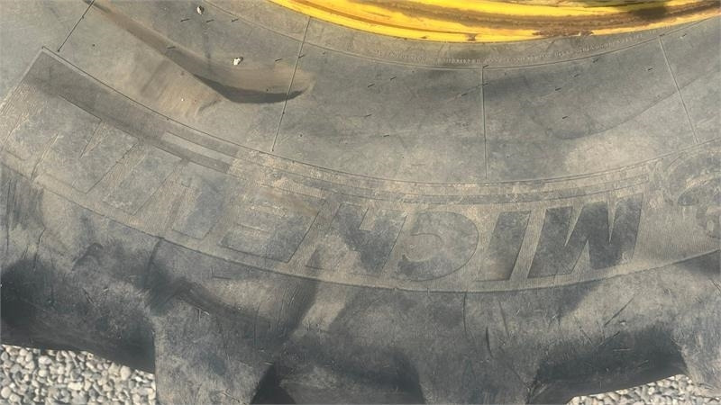 Michelin 650/85R38 Tvillinghjul med 8 låse - Гума за Селскостопанска техника: снимка 3 Michelin 650/85R38 Tvillinghjul med 8 låse - Гума за Селскостопанска техника: снимка 3