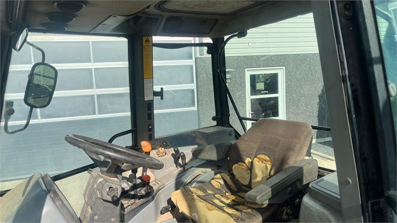 New Holland 5640 SL Dualpower - Трактор: снимка 5 New Holland 5640 SL Dualpower - Трактор: снимка 5