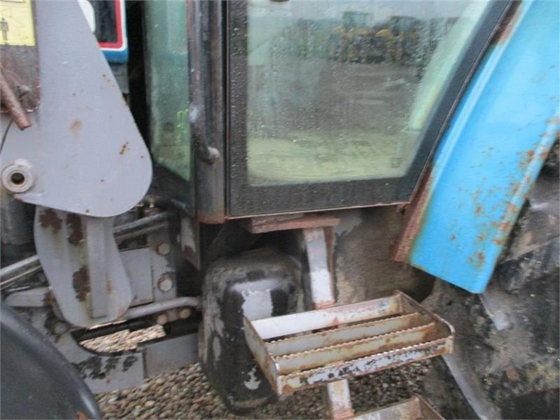 New Holland 7740 SLE Turbo Med frontlæsser og frontlift. - Трактор: снимка 5 New Holland 7740 SLE Turbo Med frontlæsser og frontlift. - Трактор: снимка 5