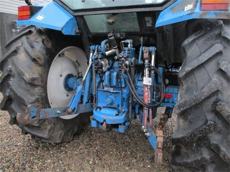 New Holland 7840 SLE, med rigtig god dæk montering og knap på - Трактор: снимка 3 New Holland 7840 SLE, med rigtig god dæk montering og knap på - Трактор: снимка 3