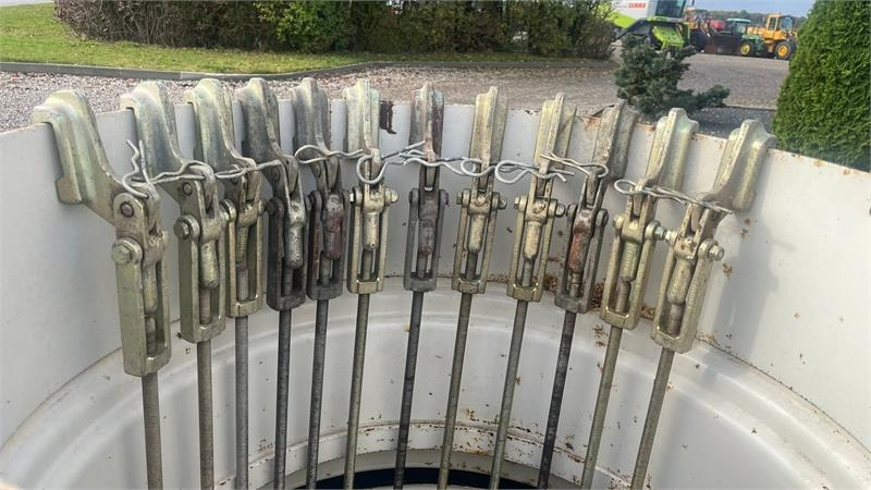 Трактор New Holland 8670 Supersteer Samme ejer siden 2012, evt. med tv: снимка 19 Трактор New Holland 8670 Supersteer Samme ejer siden 2012, evt. med tv: снимка 19