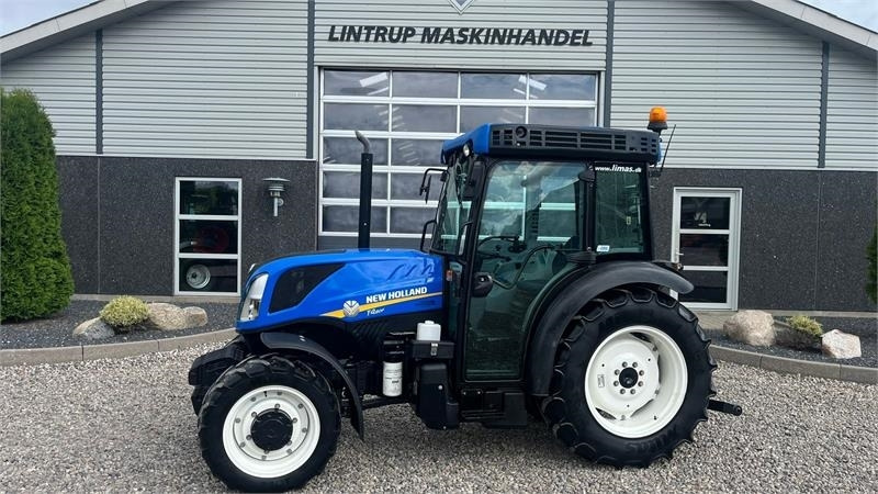 New Holland T4.80 F SuperSteear med aircondition og koblingsfr - Трактор: снимка 1 New Holland T4.80 F SuperSteear med aircondition og koblingsfr - Трактор: снимка 1