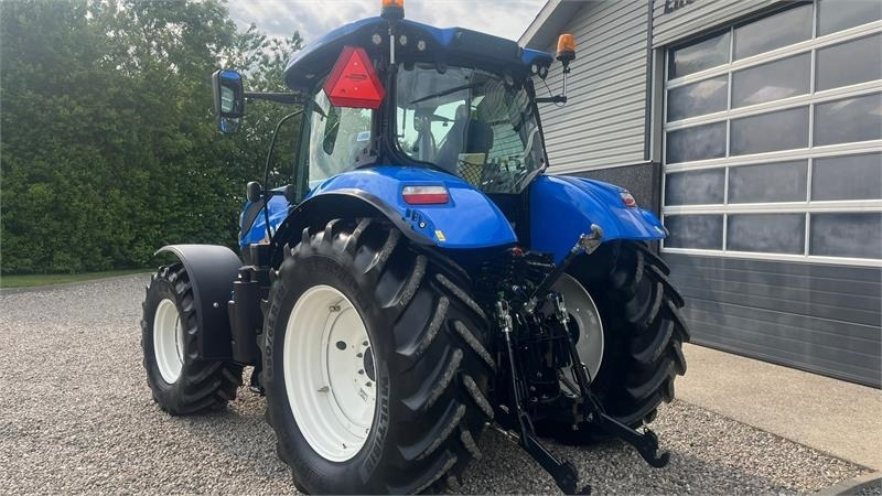 Лизинг на New Holland T7.175 RangeCommand med frontlift. Meget velholdt  New Holland T7.175 RangeCommand med frontlift. Meget velholdt: снимка 13
