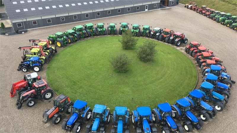Лизинг на New Holland T7.175 RangeCommand med frontlift. Meget velholdt  New Holland T7.175 RangeCommand med frontlift. Meget velholdt: снимка 21
