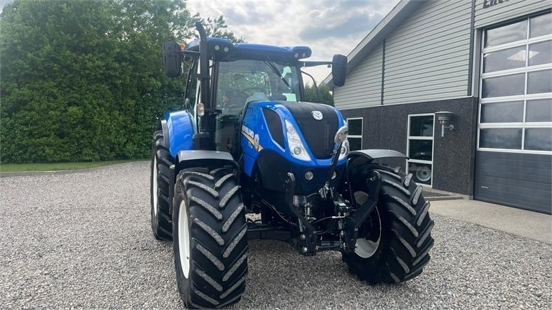 Лизинг на New Holland T7.175 RangeCommand med frontlift. Meget velholdt  New Holland T7.175 RangeCommand med frontlift. Meget velholdt: снимка 20