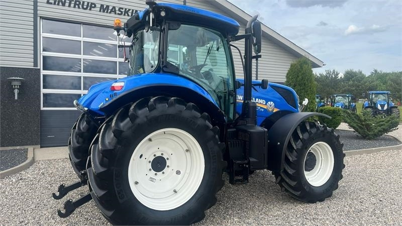 Лизинг на New Holland T7.175 RangeCommand med frontlift. Meget velholdt  New Holland T7.175 RangeCommand med frontlift. Meget velholdt: снимка 15