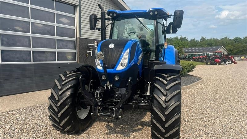 Лизинг на New Holland T7.175 RangeCommand med frontlift. Meget velholdt  New Holland T7.175 RangeCommand med frontlift. Meget velholdt: снимка 11