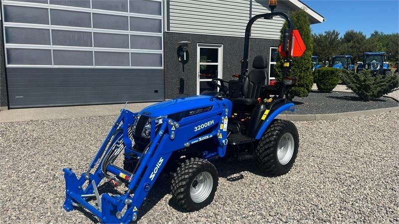 Solis H26 HST Med Frontlæsser og GardenPro dæk - Трактор за комунални дейности: снимка 2 Solis H26 HST Med Frontlæsser og GardenPro dæk - Трактор за комунални дейности: снимка 2
