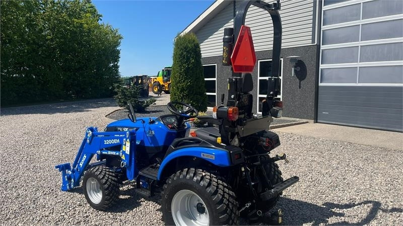 Solis H26 HST Med Frontlæsser og GardenPro dæk - Трактор: снимка 3 Solis H26 HST Med Frontlæsser og GardenPro dæk - Трактор: снимка 3