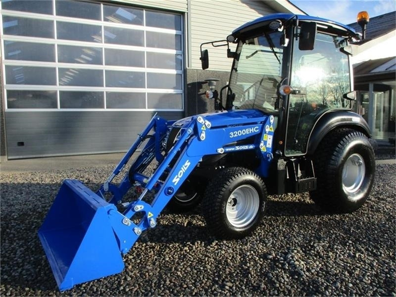 Solis H26 HST Med kabine, turf hjul og frontlæsser. - Трактор за комунални дейности: снимка 4 Solis H26 HST Med kabine, turf hjul og frontlæsser. - Трактор за комунални дейности: снимка 4