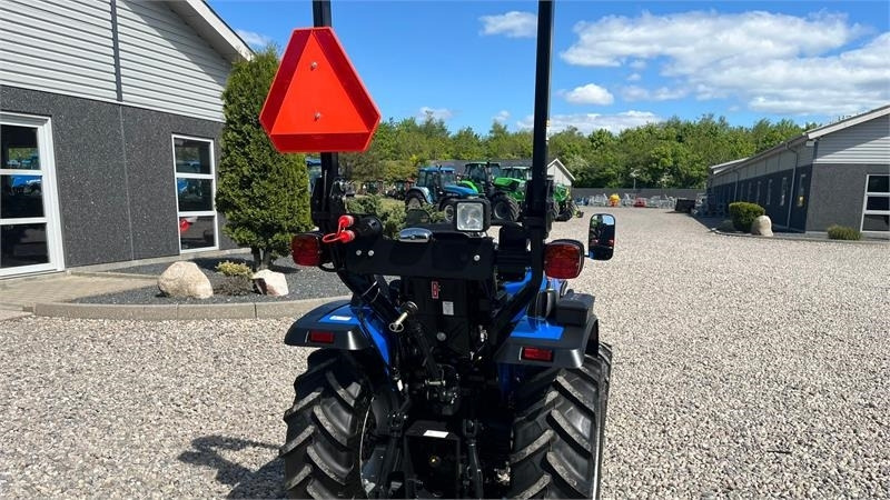 Solis S26 6+2 Gearmaskine med Servostyring og brede trak - Трактор: снимка 4 Solis S26 6+2 Gearmaskine med Servostyring og brede trak - Трактор: снимка 4